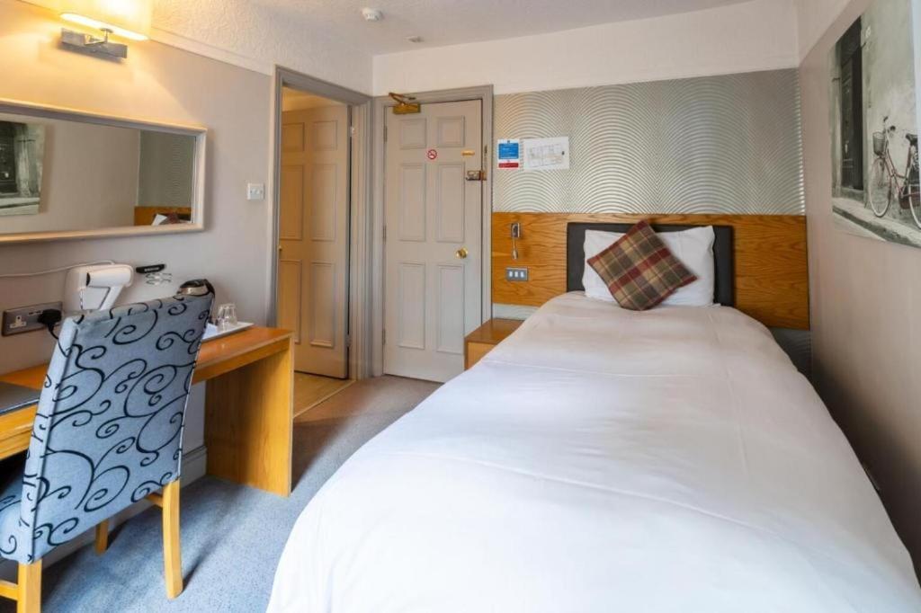 Oyo The Red Lion Hotel Luton  Exteriér fotografie